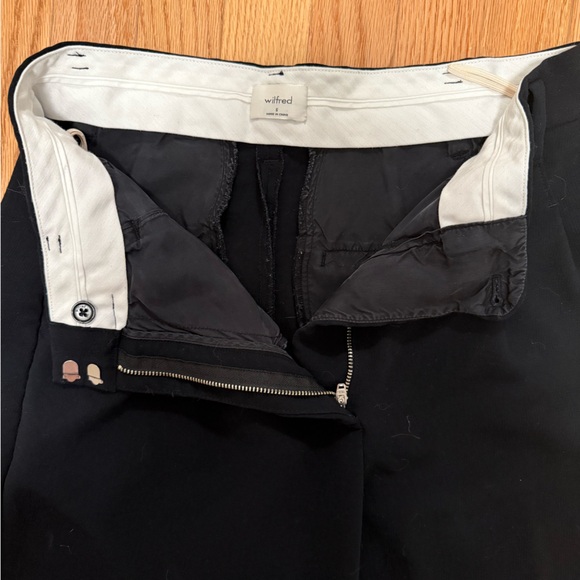 Aritzia Black Effortless Pants - Picture 3 of 4